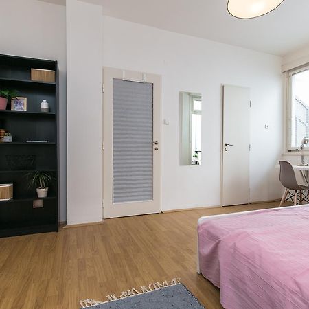 פראג Apartments Ve Smeckach 27 מראה חיצוני תמונה