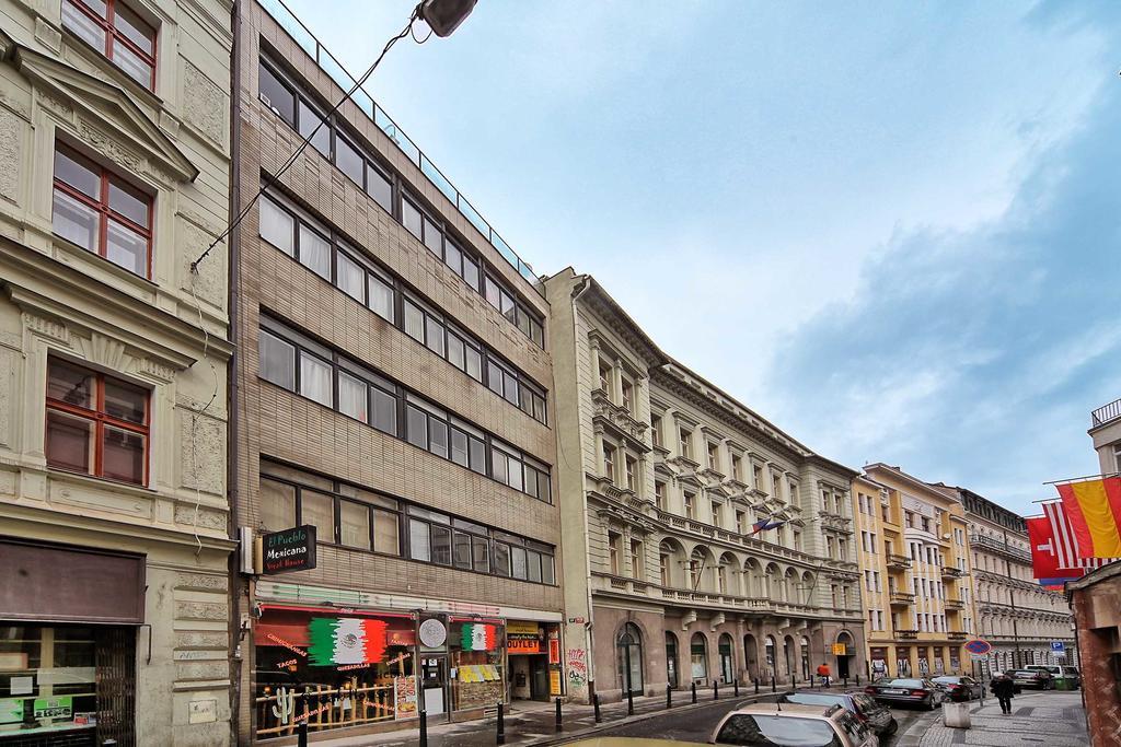 פראג Apartments Ve Smeckach 27 מראה חיצוני תמונה
