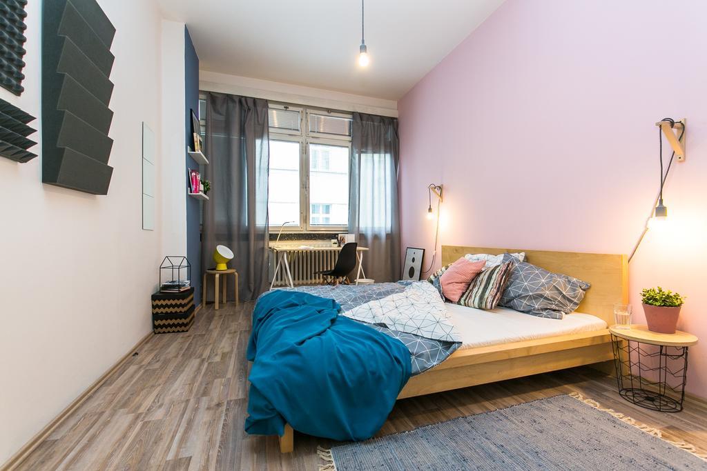 פראג Apartments Ve Smeckach 27 מראה חיצוני תמונה