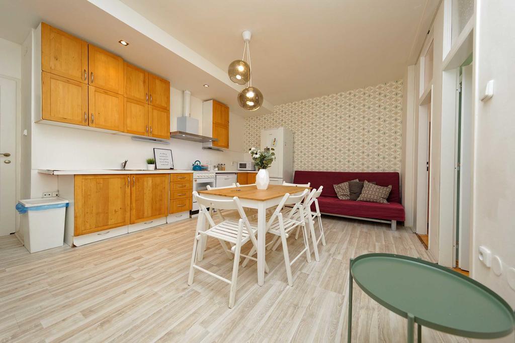 פראג Apartments Ve Smeckach 27 מראה חיצוני תמונה