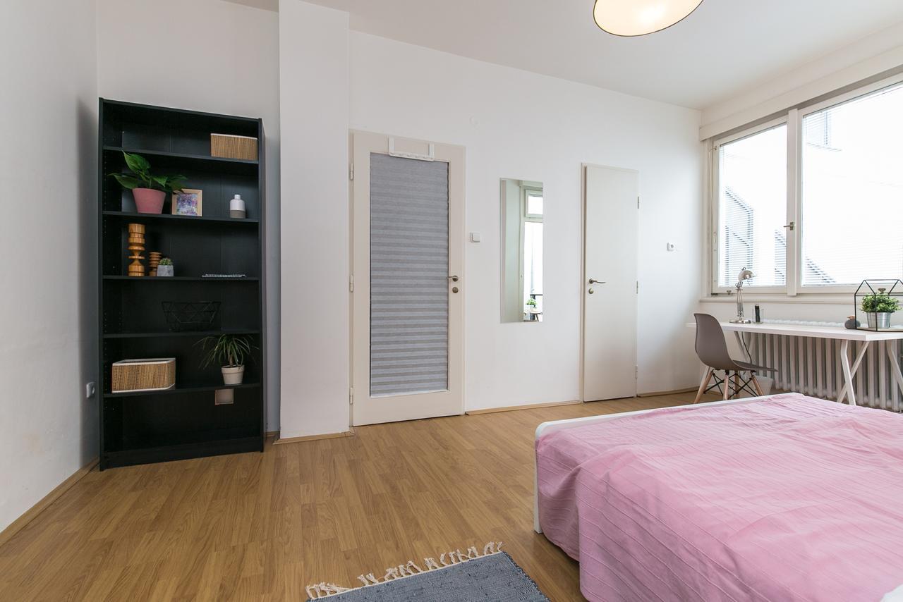 פראג Apartments Ve Smeckach 27 מראה חיצוני תמונה