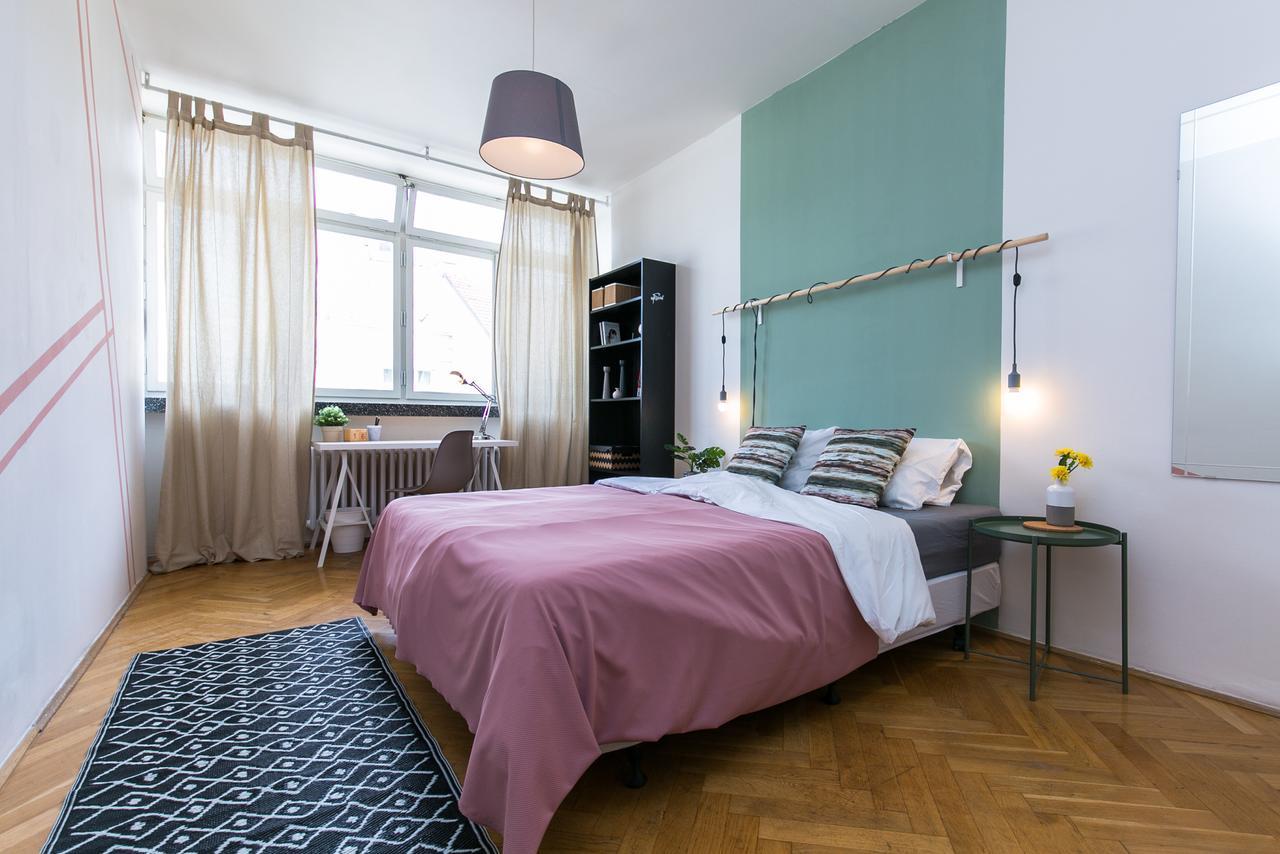 פראג Apartments Ve Smeckach 27 מראה חיצוני תמונה